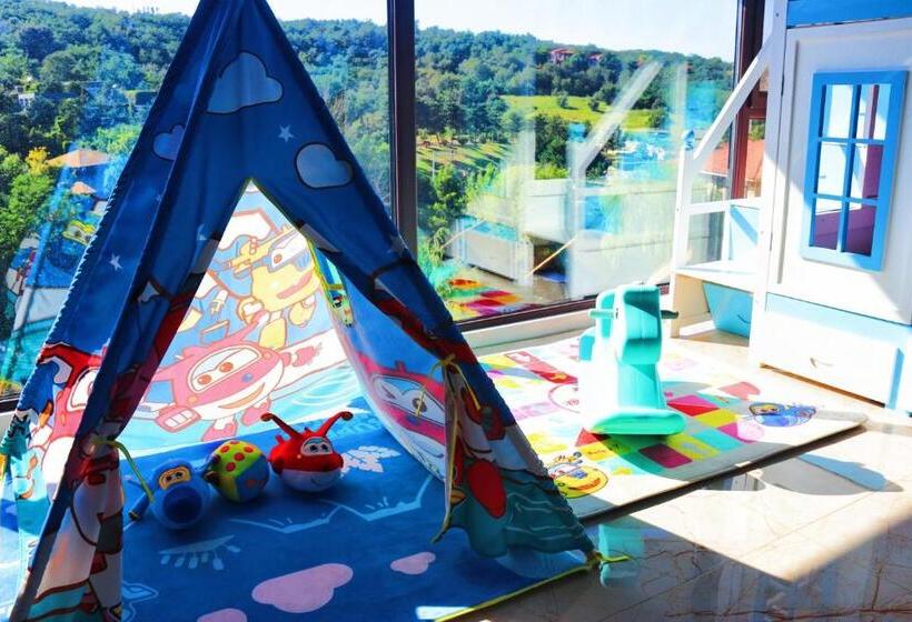 Семейный Номер Deluxe, Rainbow Valley Hot Spring