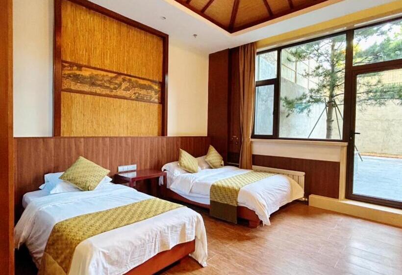 סוויטה, Rainbow Valley Hot Spring