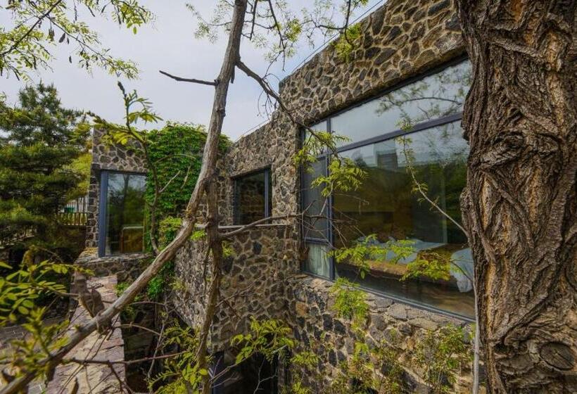 וילת חדר פרמיום, Rainbow Valley Hot Spring