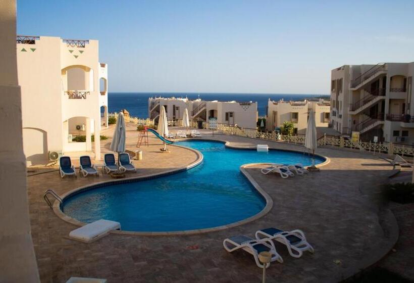 اتاق استاندارد با چشم‌انداز استخر, Sharks Bay Oasis Soft Only & Amp Aqua Park And Diving