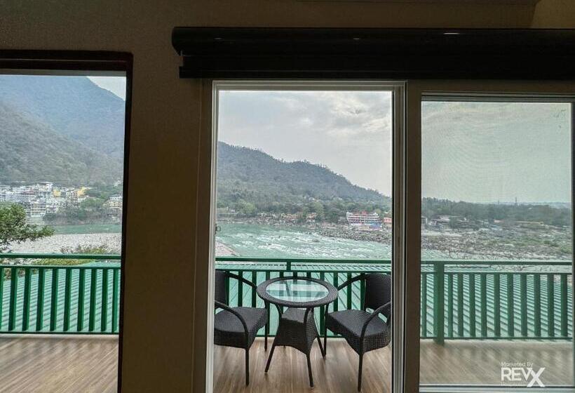 غرفة سوبيريور, The Leisure Cave On The Ganges