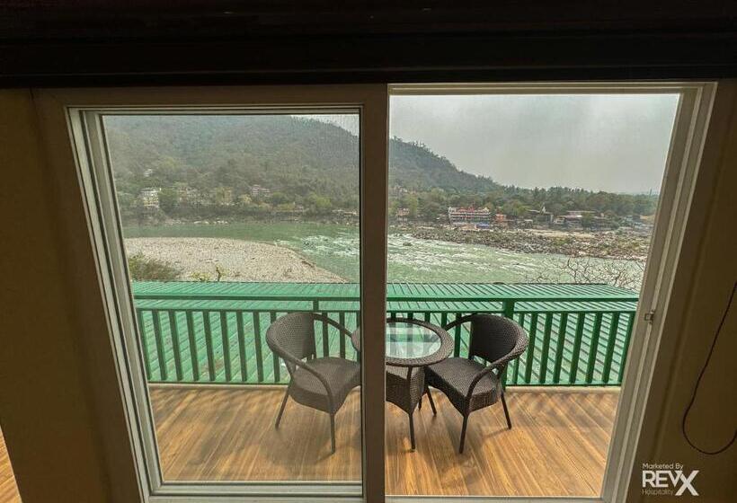 غرفة سوبيريور, The Leisure Cave On The Ganges