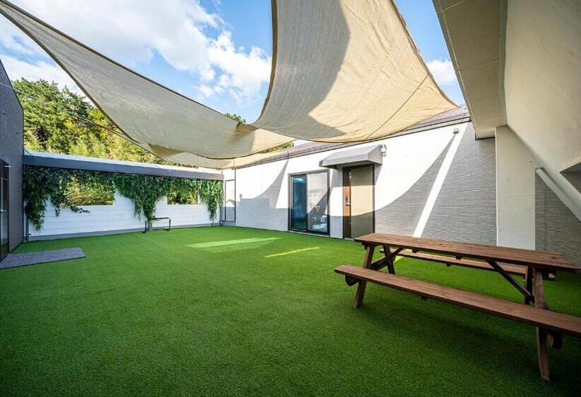 جناح, Cherryblossom