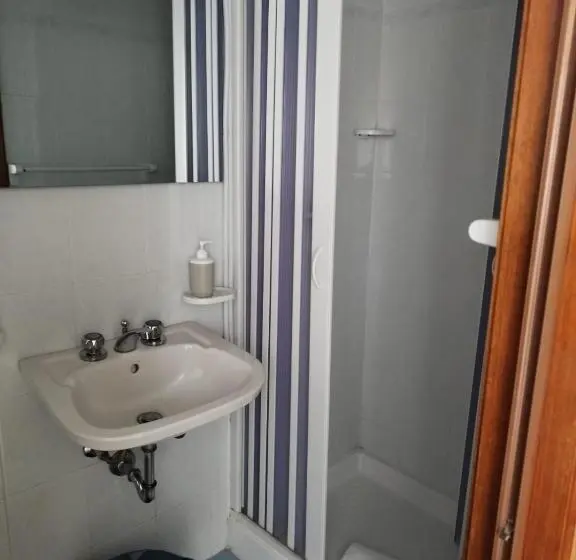 Standard-huone, Da Carlino