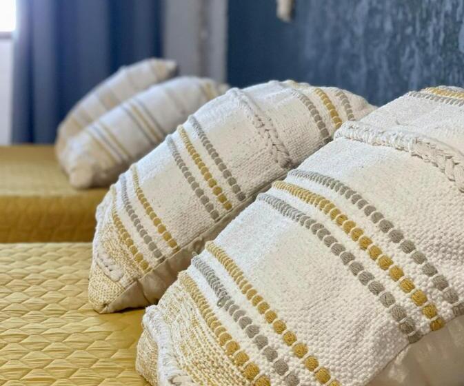 Oldal Tengerre Néző Családi Szoba, Itzé Hostel Boutique   Progreso