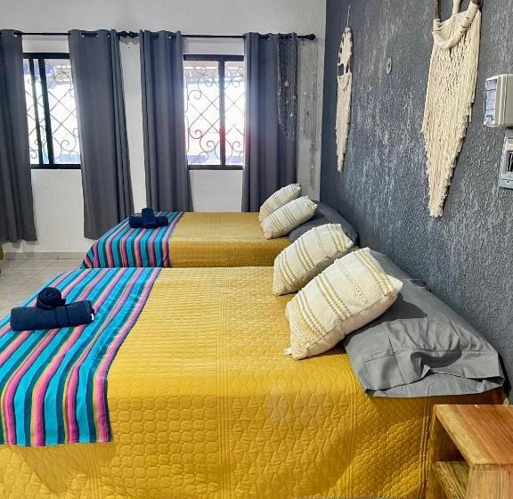 Oldal Tengerre Néző Családi Szoba, Itzé Hostel Boutique   Progreso