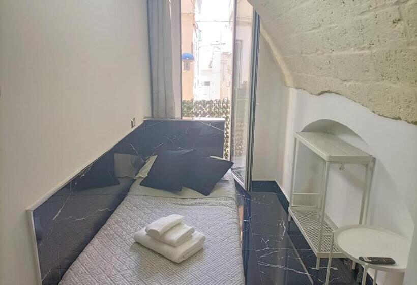 غرفة ديلوكس فردية, Newhouse Rooms Black & White