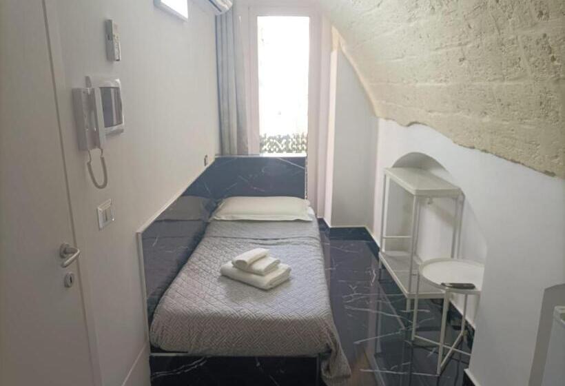 غرفة ديلوكس فردية, Newhouse Rooms Black & White