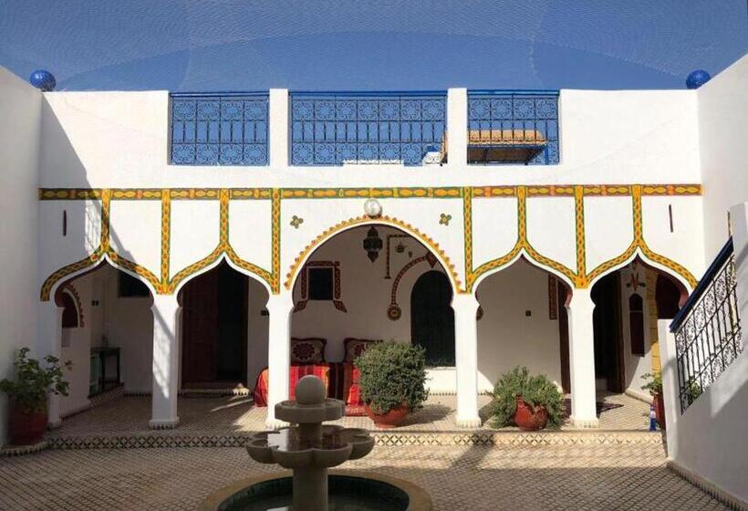 Номер Стандарт Трехместный, Room In Guest Room   Room In Villa Lair De La Mer No0969