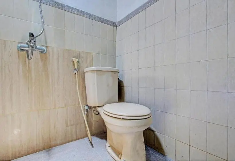 Economy Triple Room, Spot On 93182 Hotel Jaya Kusuma
