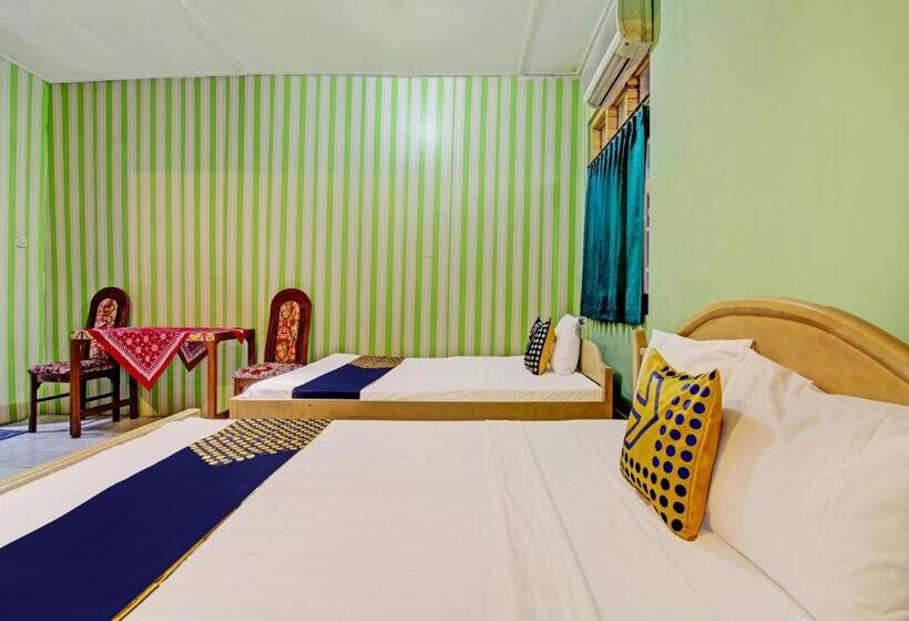 غرفة إقتصادية ثلاثية, Spot On 93182 Hotel Jaya Kusuma