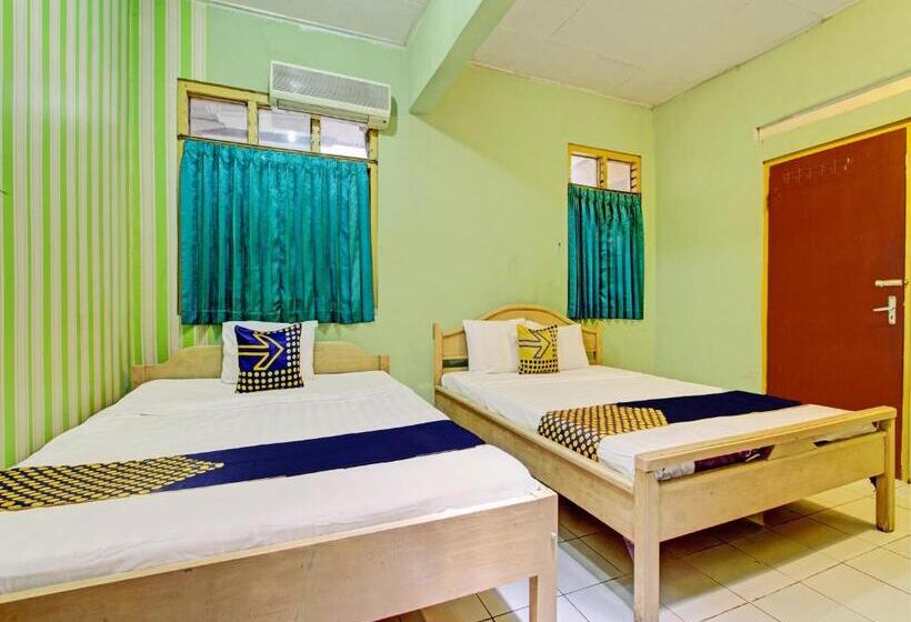 غرفة إقتصادية ثلاثية, Spot On 93182 Hotel Jaya Kusuma