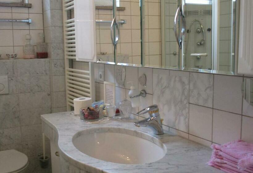 エコノミールーム, Altes Forsthaus Waldenbuch / Bei Der Messe Stuttgart