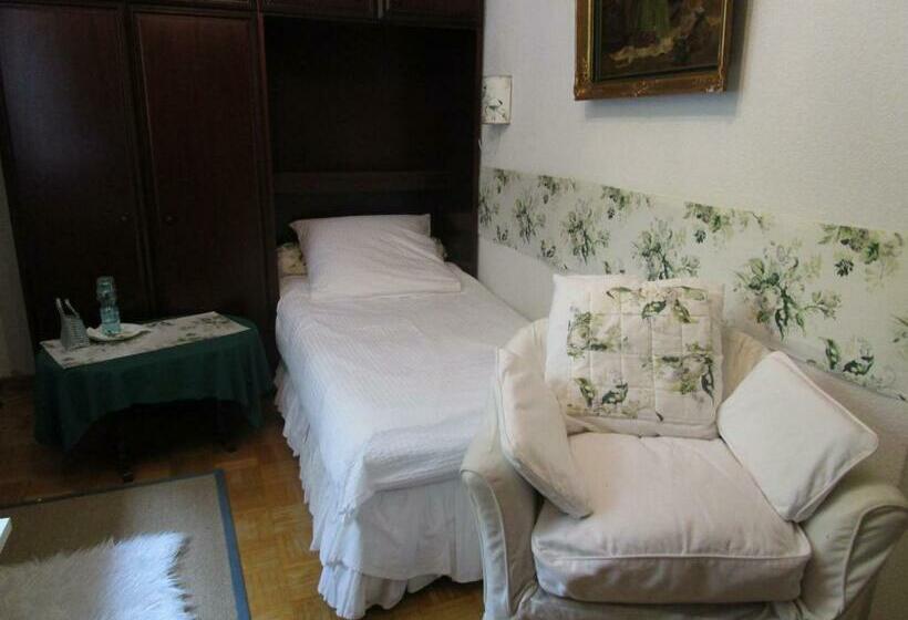 Budget Enkeltværelse, Altes Forsthaus Waldenbuch / Bei Der Messe Stuttgart