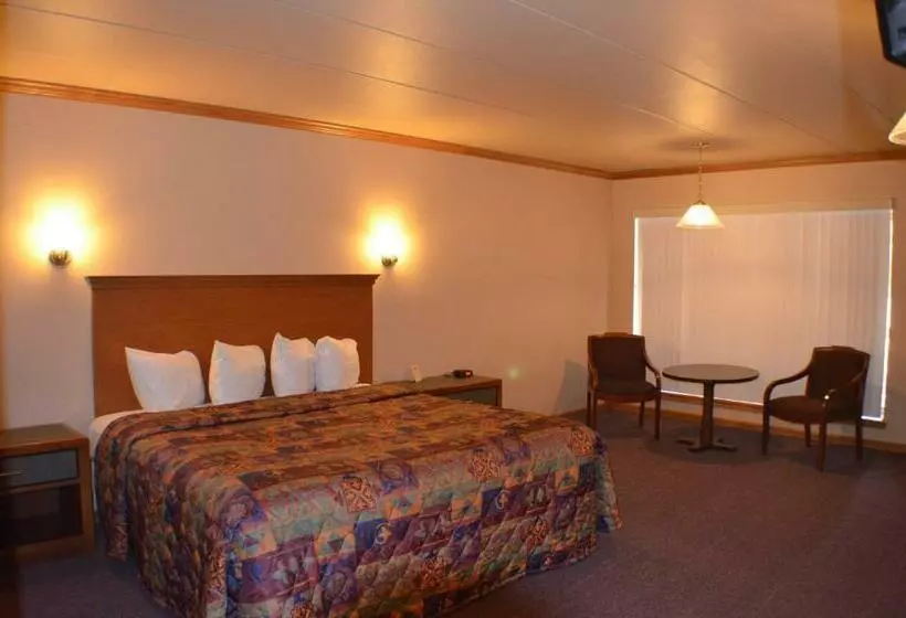 キングサイズベッドのスタンダードルーム, Amber S Inn & Suites