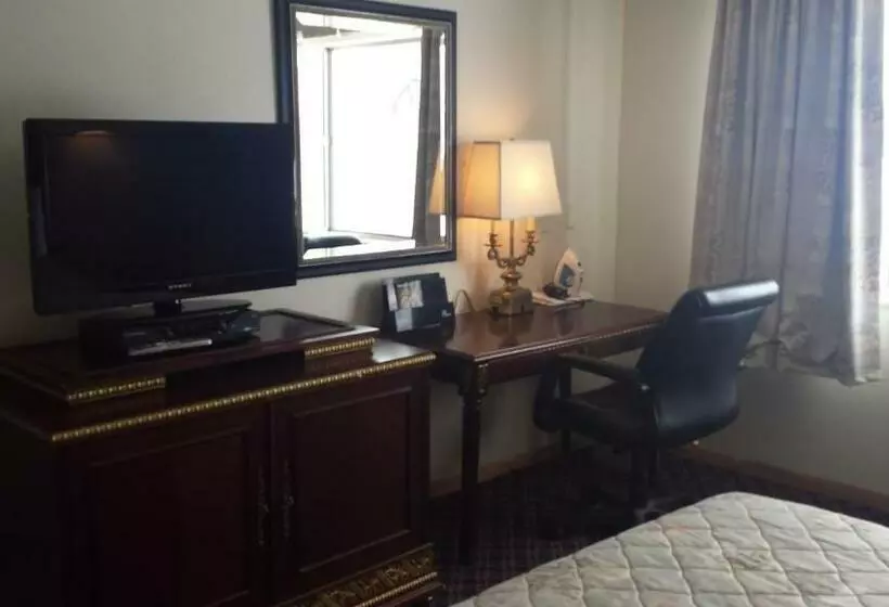 キングサイズベッドのスタンダードルーム, America S Best Inn Urbana Champaign