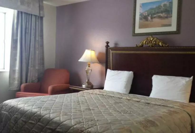 キングサイズベッドのスタンダードルーム, America S Best Inn Urbana Champaign