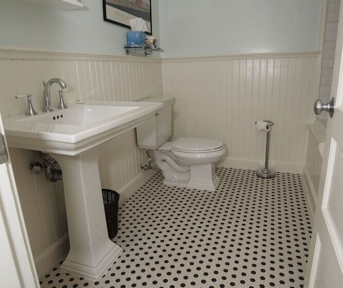 غرفة قياسية سرير ملكى, Anchor Inn Beach House