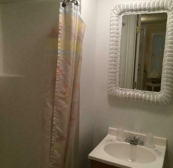 Студия Стандарт, Angie's Guest Cottage