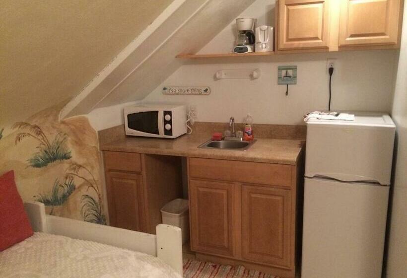 标准工作室, Angie's Guest Cottage