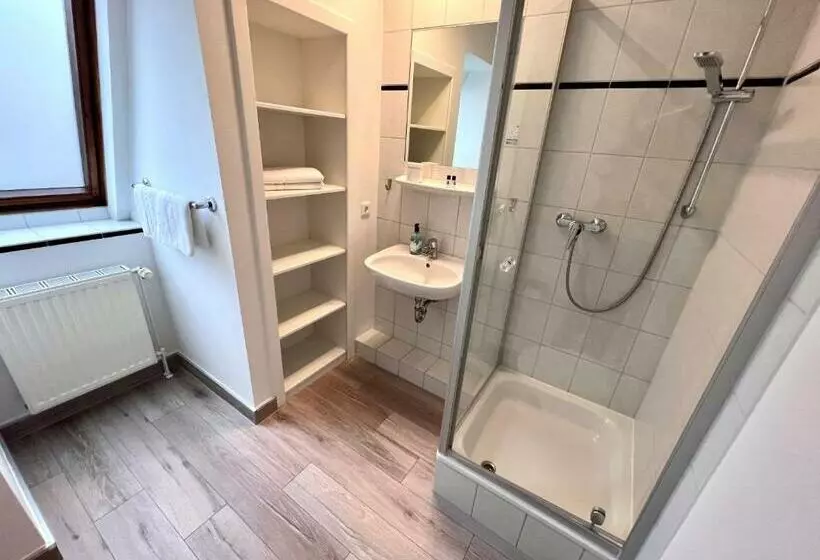Standard Yhden Hengen Huone, Garni Am Obsthof Gbr