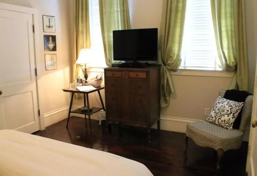 デラックススイート, Grand Magnolia Ballroom & Suites