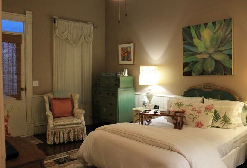 Люкс Вид на Сад, Grand Magnolia Ballroom & Suites