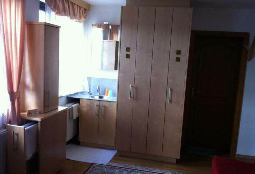 غرفة قياسية رباعية, Gästehaus Aigmüller