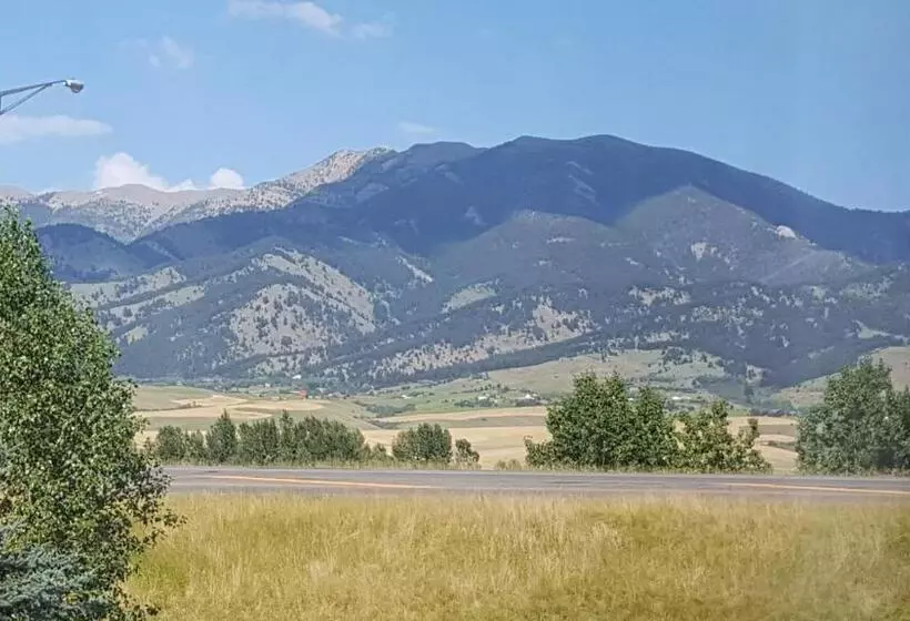 スイート, Mountainview Lodge And Suites