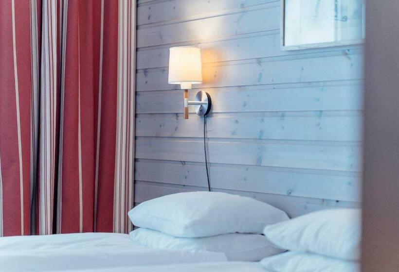 חדר סטנדרט, Pernilla Wiberg