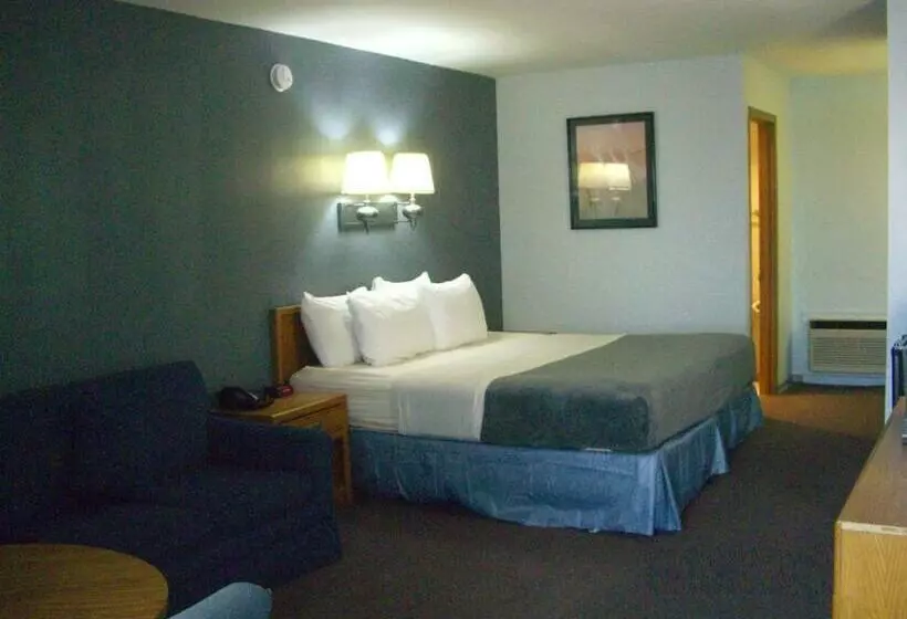キングサイズベッドのデラックスルーム, Quail's Nest Inn & Suites
