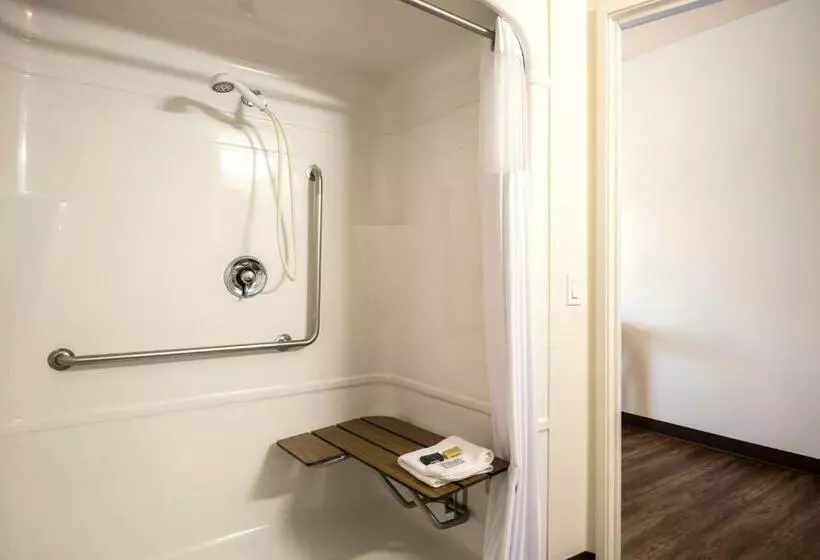 身障者適用スタンダードルーム, Red Lion Inn & Suites Butte