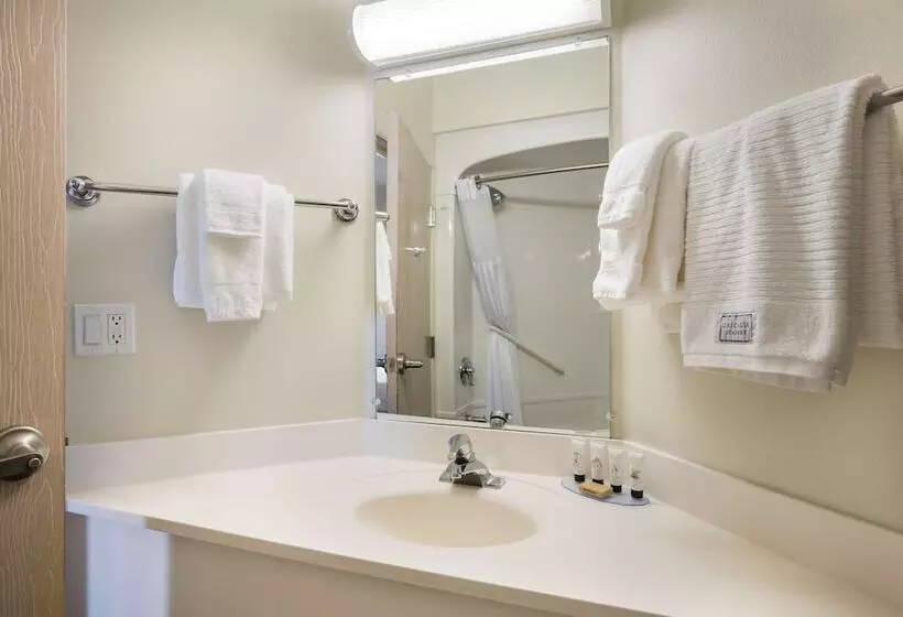 ２ダブルベッドのスタンダードルーム, Red Lion Inn & Suites Butte