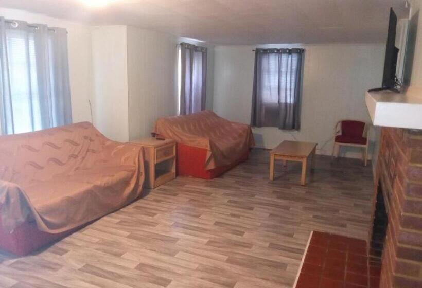 带2个卧室的公寓, Surf Villa