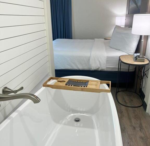 キングサイズベッドのスタンダードルーム, The Beach Haus Resort