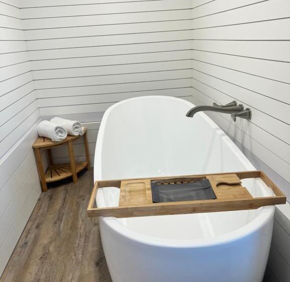 キングサイズベッドのスタンダードルーム, The Beach Haus Resort