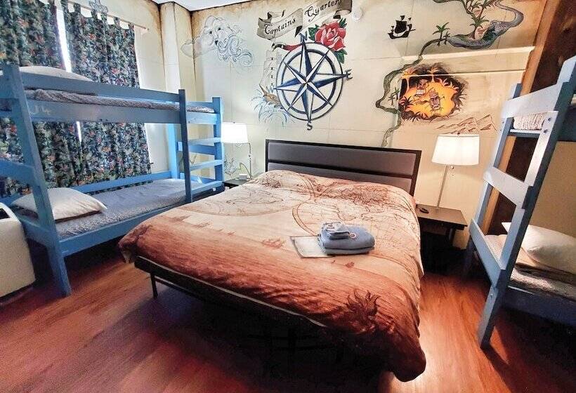 غرفة قياسية, The Pirate Haus Inn