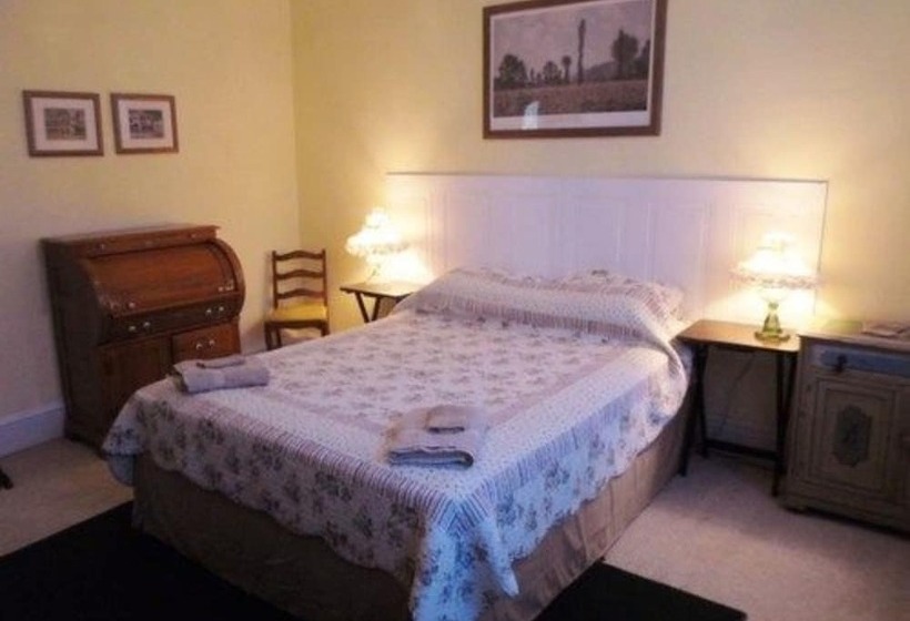 スーペリアールーム, The Teacherage