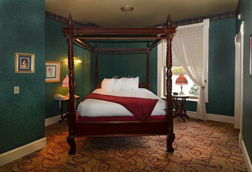 جناح, Water Street Inn