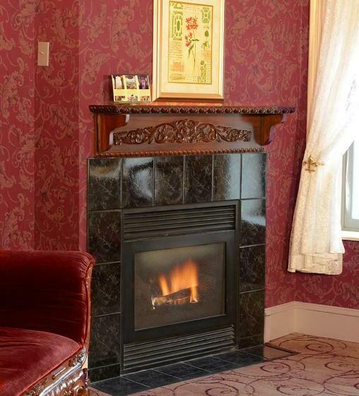 جناح, Water Street Inn