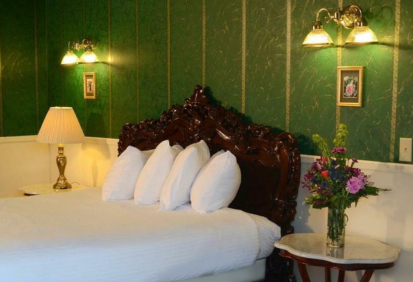 Люкс, Water Street Inn