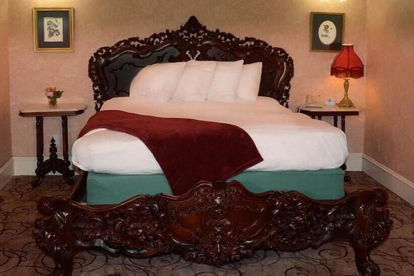 جناح, Water Street Inn