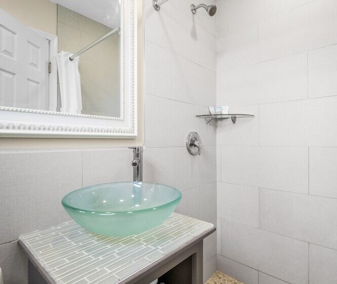 标准间带双人床, Madison Beach Motel