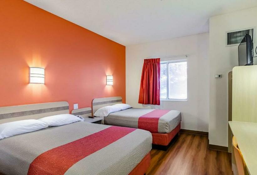 غرفة قياسية رباعية, Motel 6 Sidney, Ne