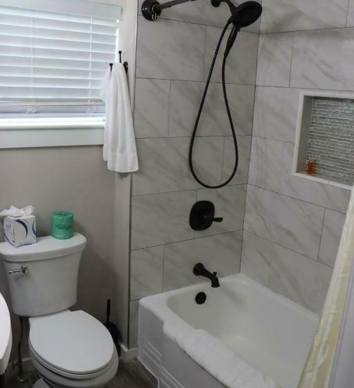 בית, 4 חדרי שינה, Sea View Motel