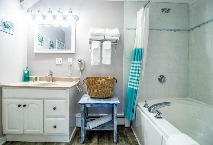 סוויטה דלוקס, Sea View Motel