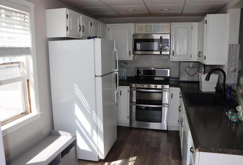 בית, 4 חדרי שינה, Sea View Motel