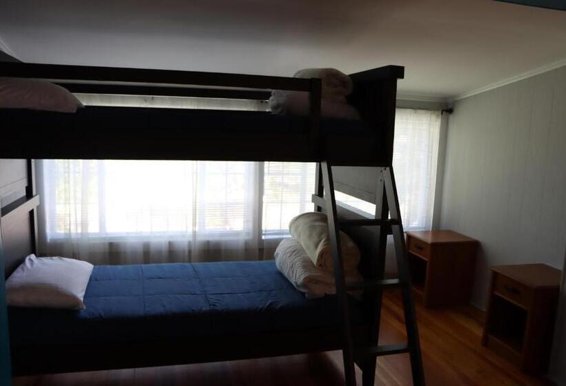 בית, 4 חדרי שינה, Sea View Motel