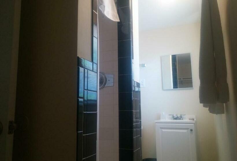 标准间, Shore Point Motel