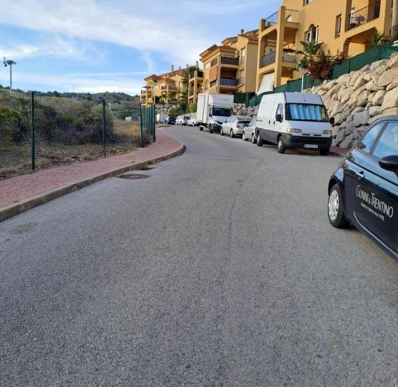 デラックスルーム, Bienvenido A Tu Habitacion